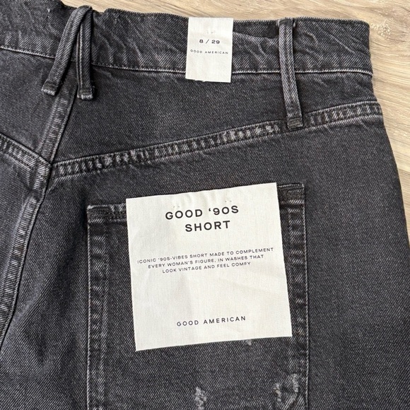 NEW! Good American ‘90's Short Black Wash Denim Jean Shorts Size 8/29 - Picture 7 of 7